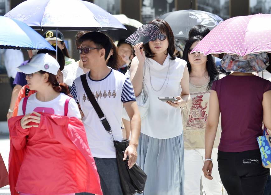 four-seniors-die-as-japan-is-hit-by-hottest-day-of-summer-the-japan-times