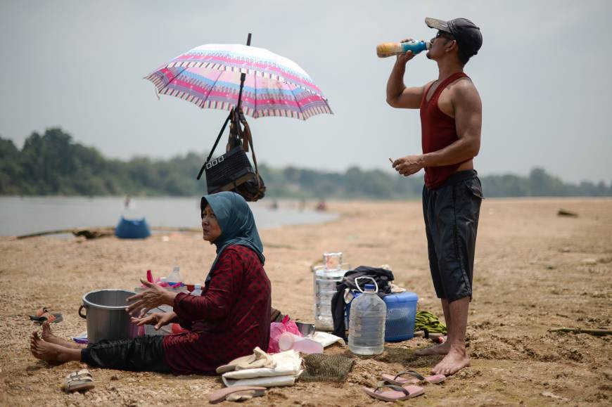 Heat wave shuts more than 250 Malaysian schools The Japan Times