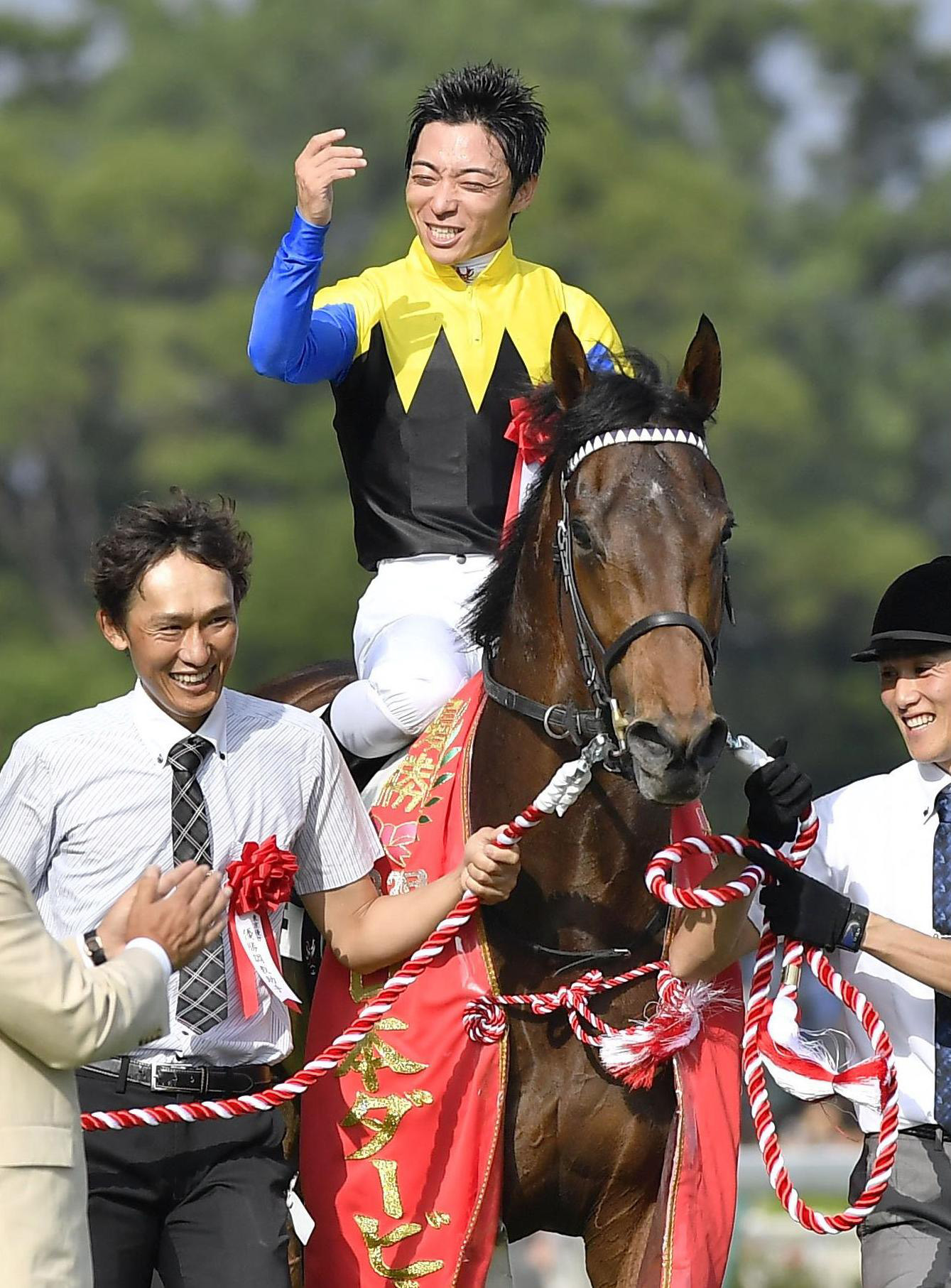 Makahiki triumphs by a nose in Japanese Derby The Japan Times