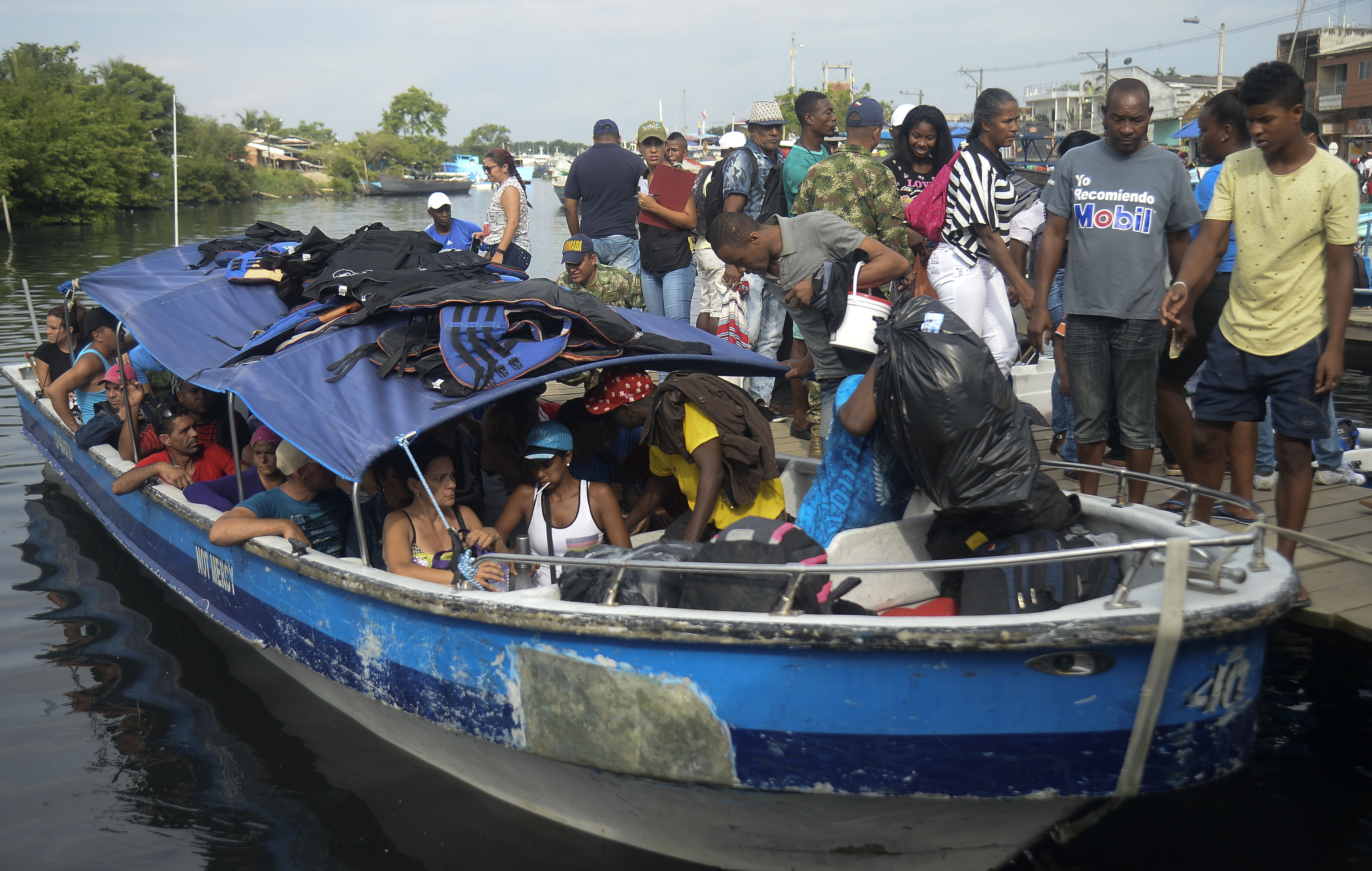 Panama To Help Hundreds Of U.S.-bound Migrants Head North After Jungle ...