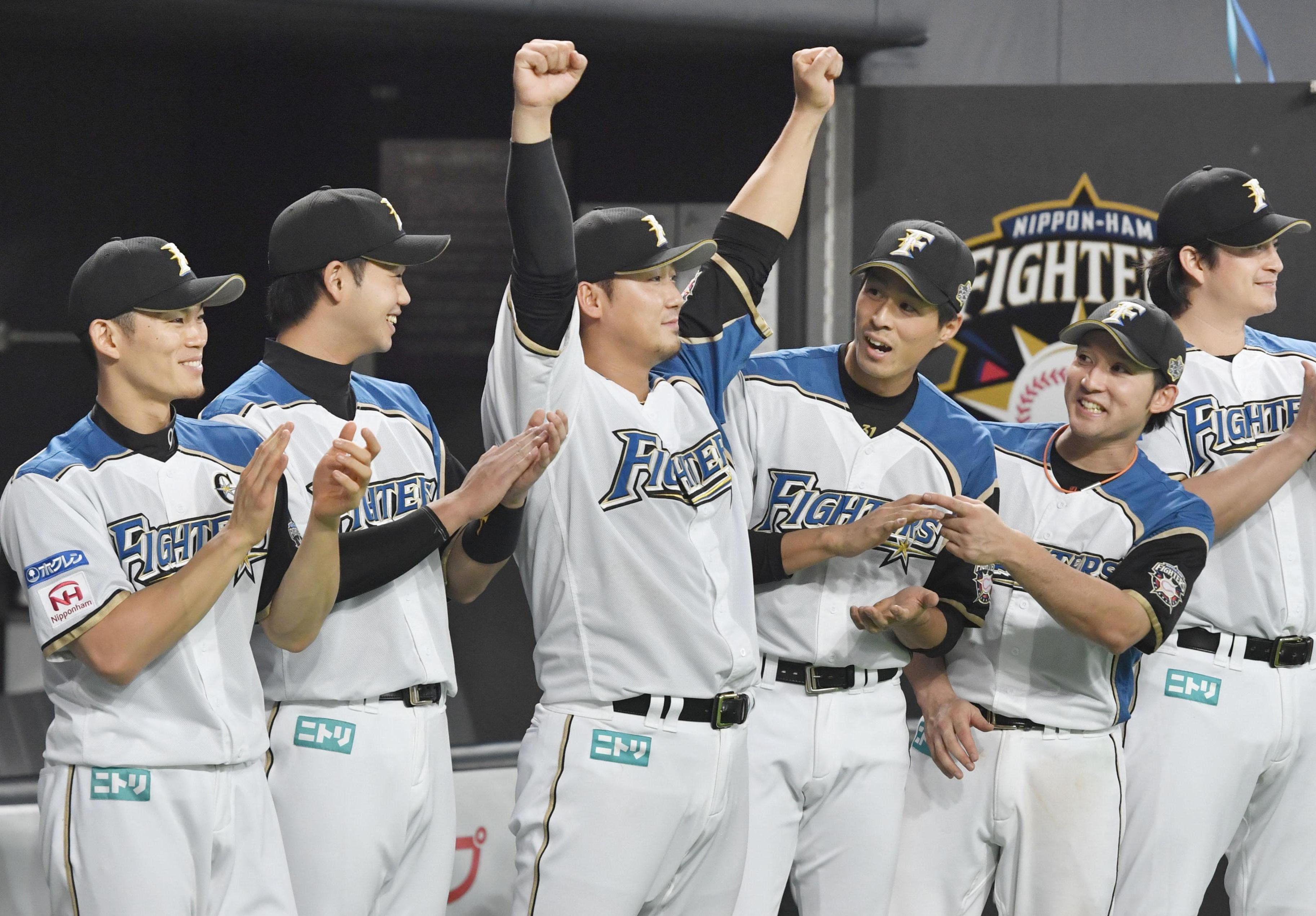 Fighters rally to down Hawks, punch ticket to Japan Series - The