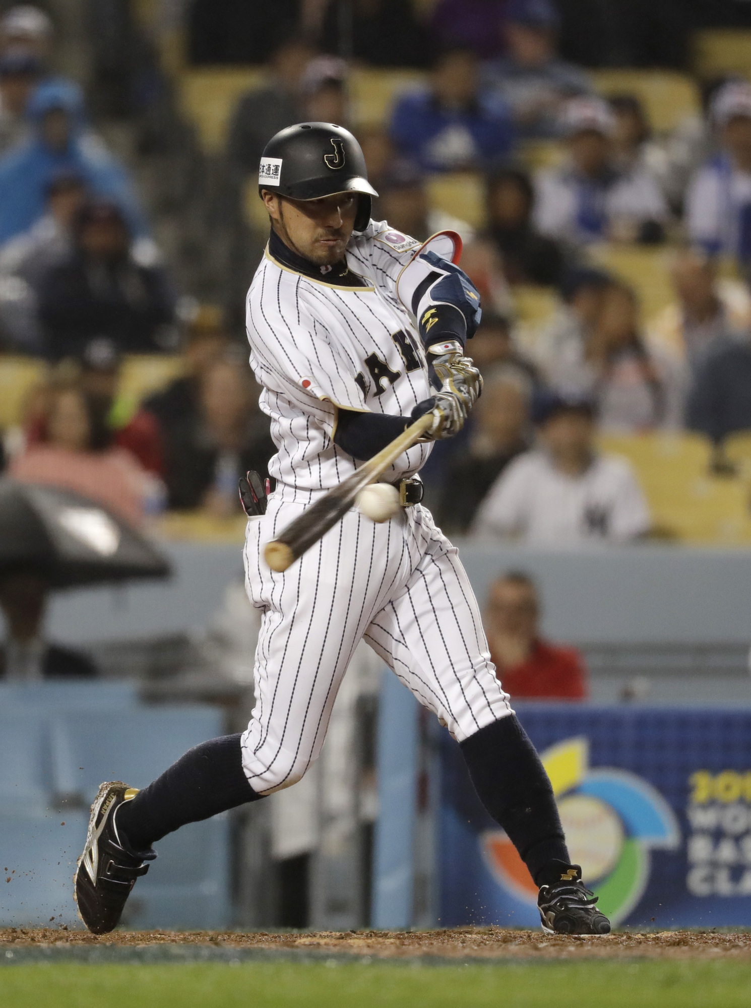 Classic” indeed: Japan survives WBC semifinals with late comeback