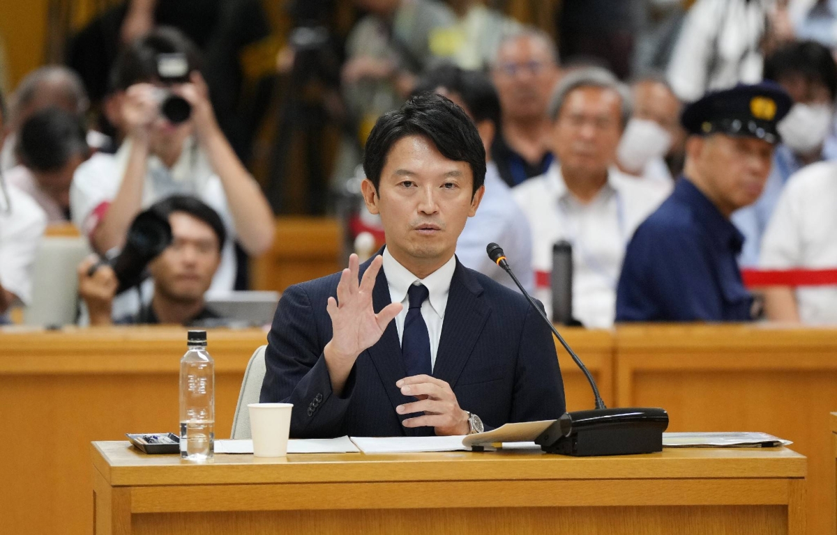 Embattled Hyogo governor to face no-confidence motion