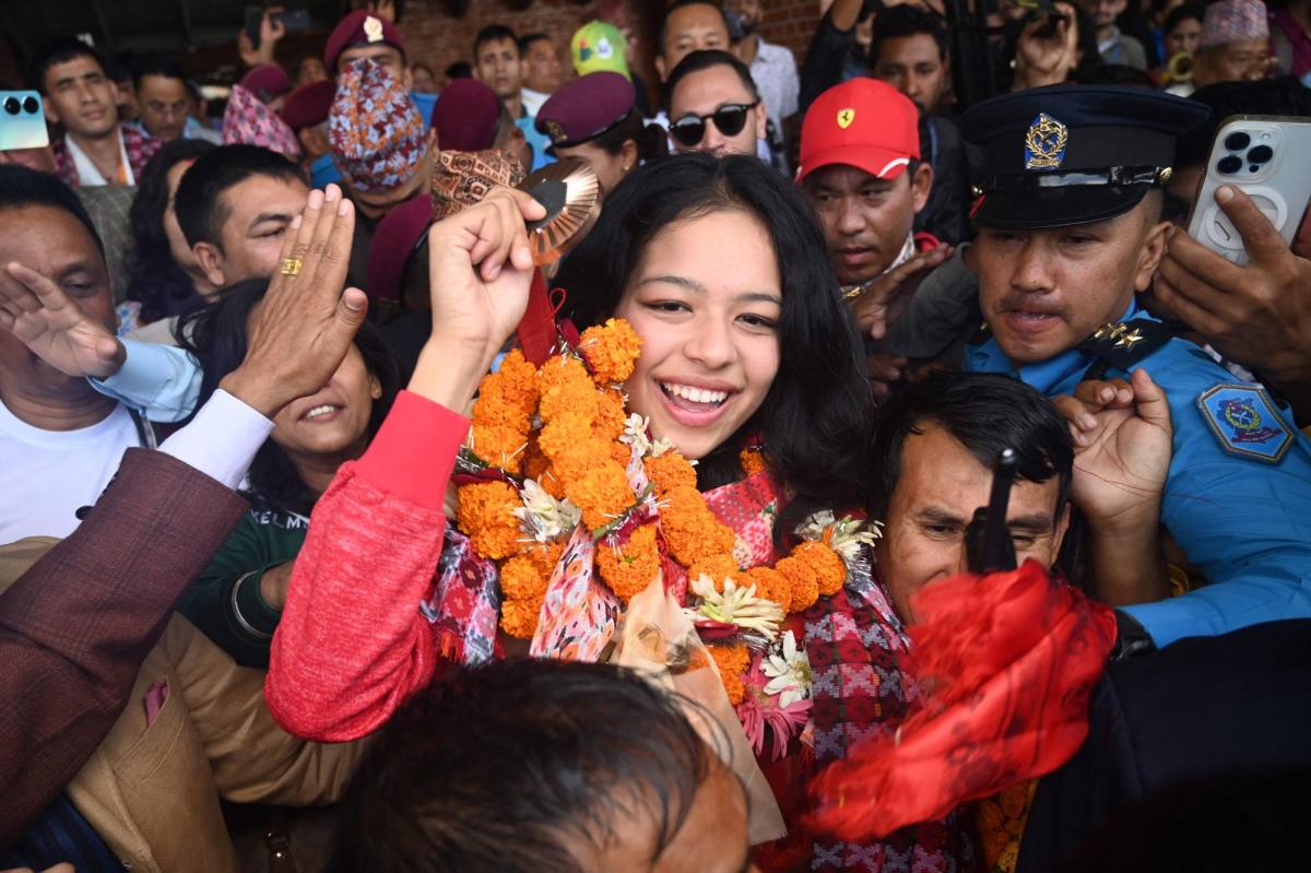 Crowds give Nepal’s first Paralympic medalist hero’s welcome