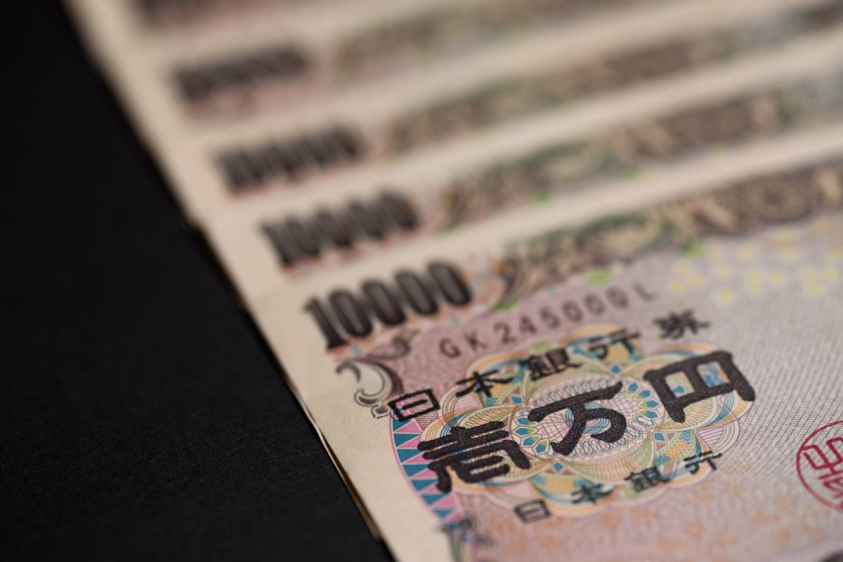 Hedge funds start to split on long-yen trades before Fed and BOJ meets