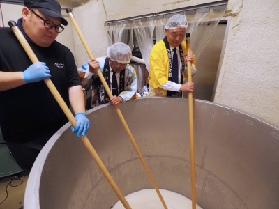 UNESCO panel recommends sake brewing for intangible cultural heritage list