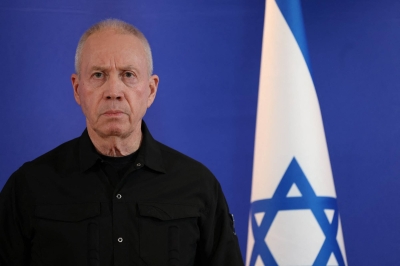 Netanyahu fires defense minister, jolting Israeli politics