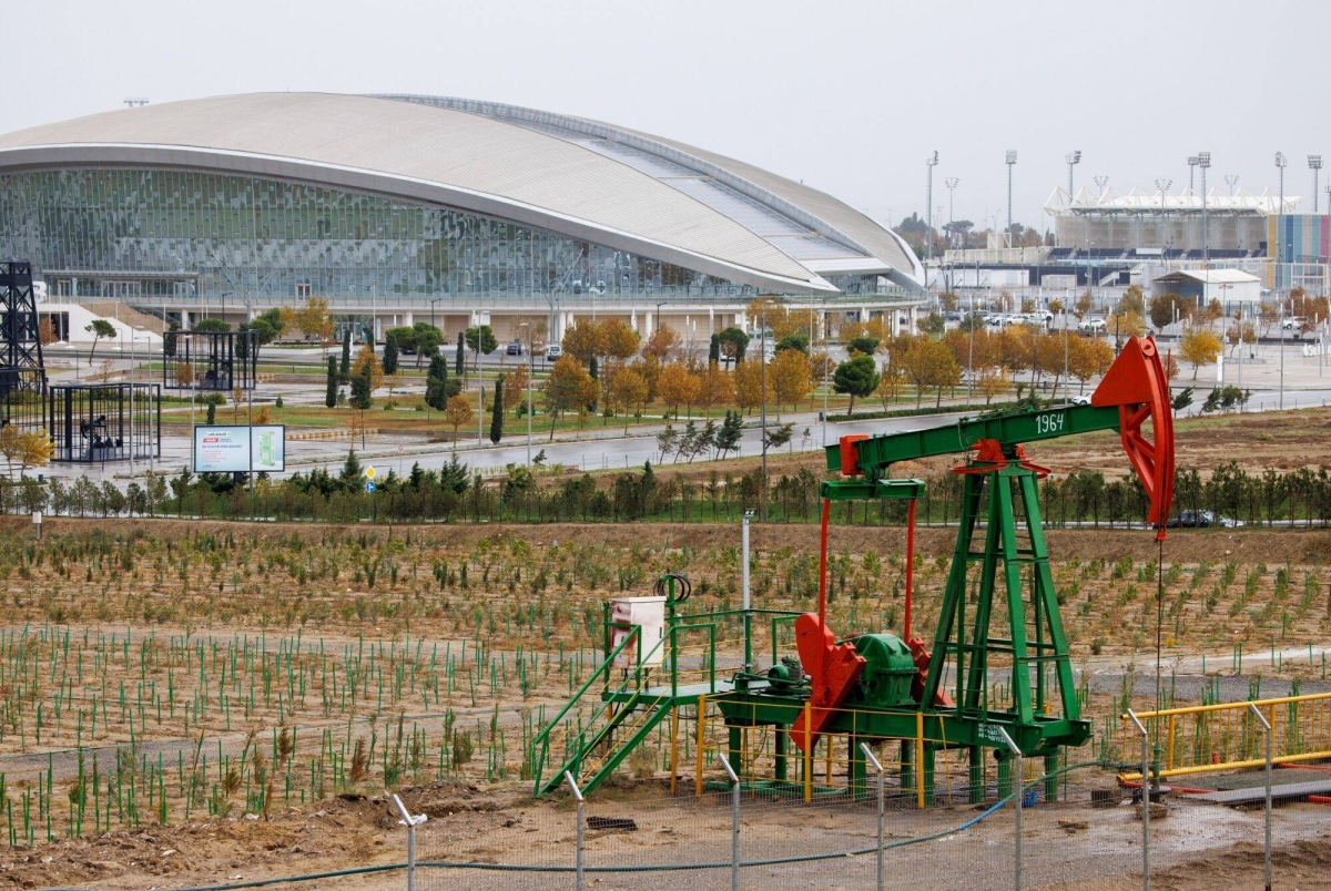 At a climate conference in oil country, progress remains elusive