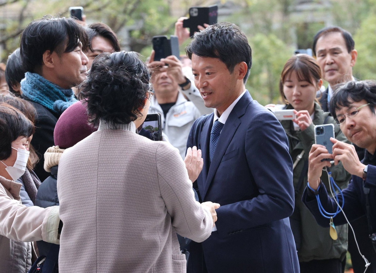 Lawsuit filed over Hyogo governor’s alleged election law violation