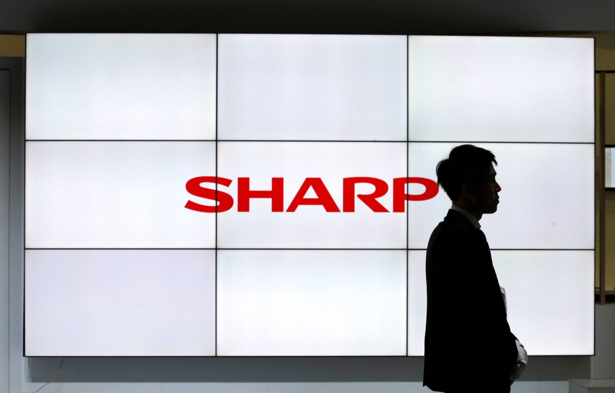 KDDI to build AI data center on Sharp’s LCD plant site