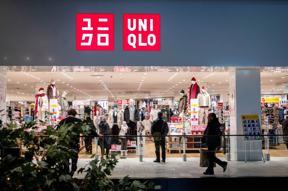 Fast Retailing increases starting monthly salary to ¥330,000.