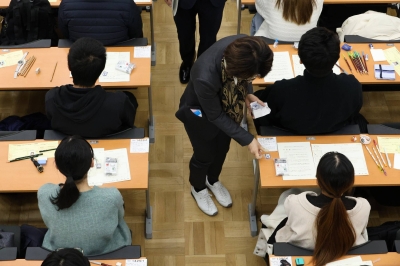 Second-day tests held for Japan’s unified university entrance exams