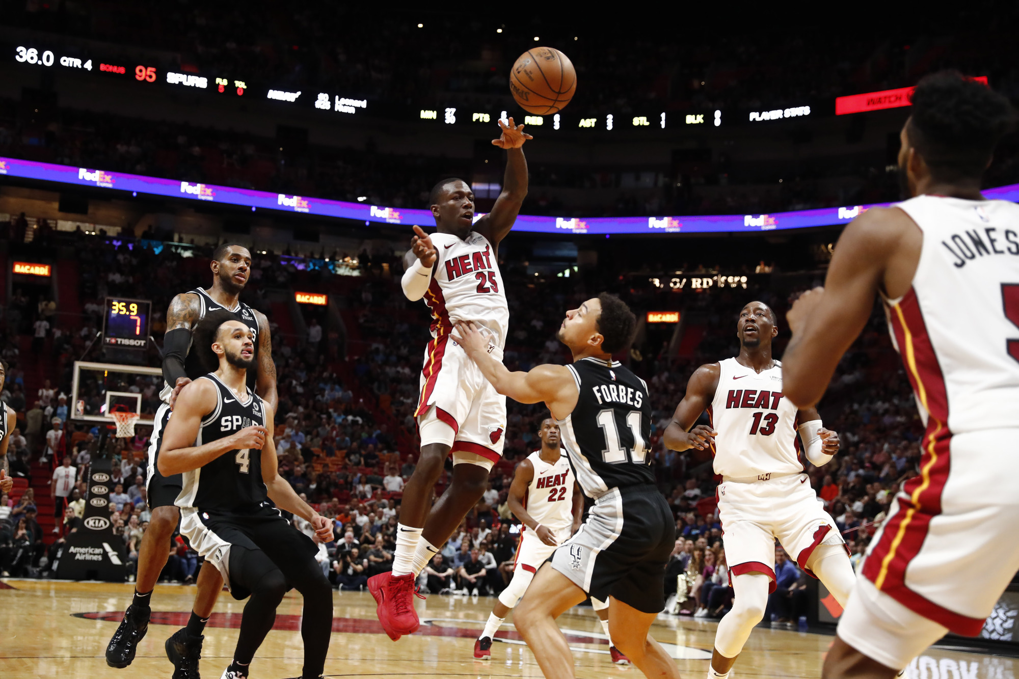 Heat rally for 14th straight win - Global Times