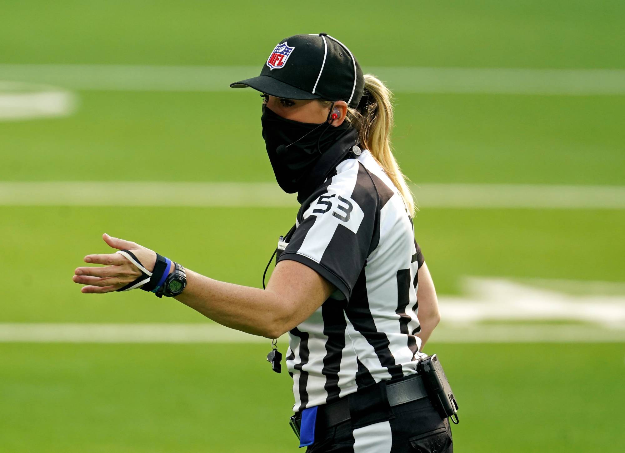 Sarah Thomas to become first woman to officiate at Super Bowl - The Japan  Times