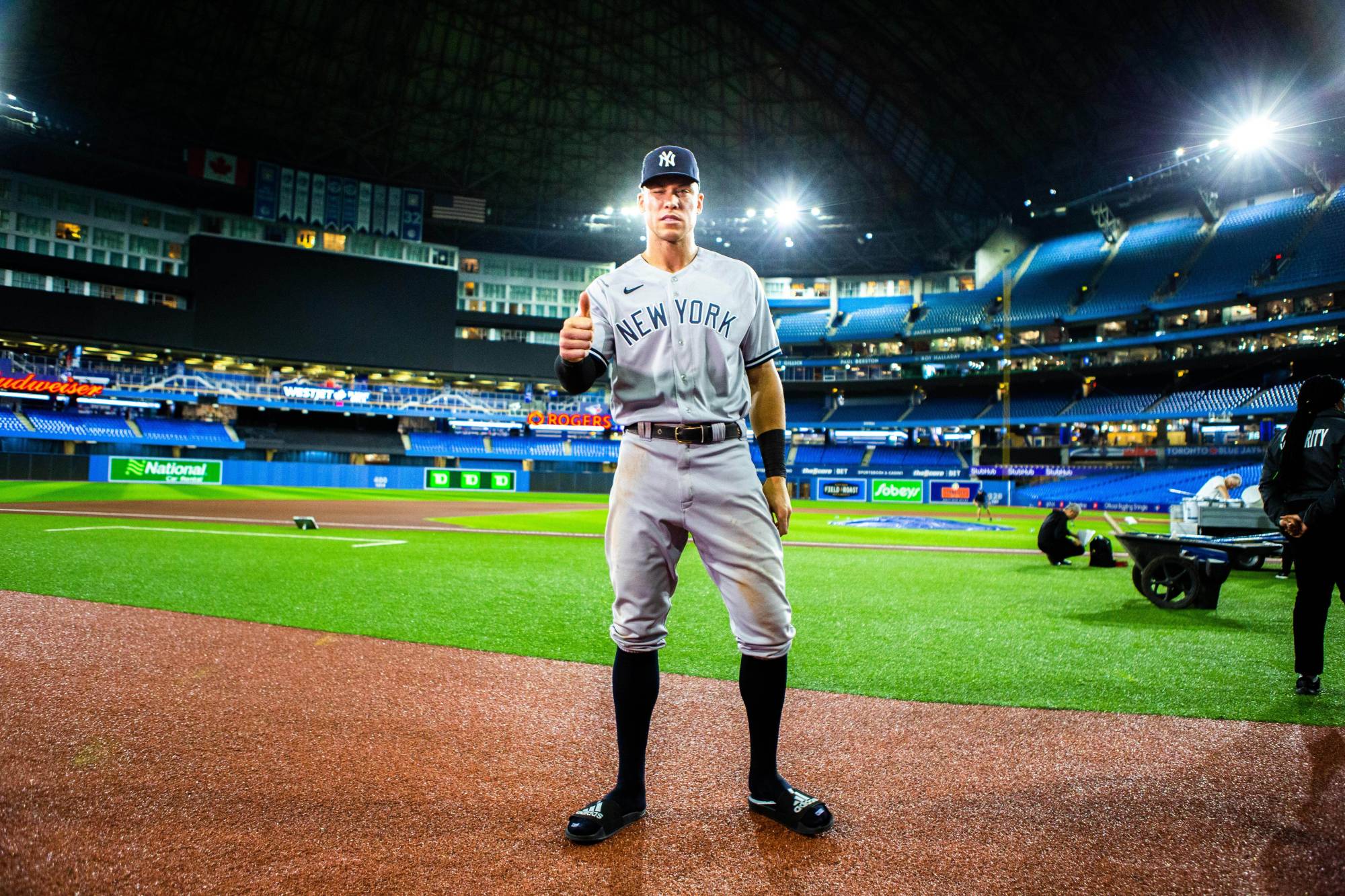 Yankees' Aaron Judge poised to make history in the Bronx in home run race -  The Japan Times