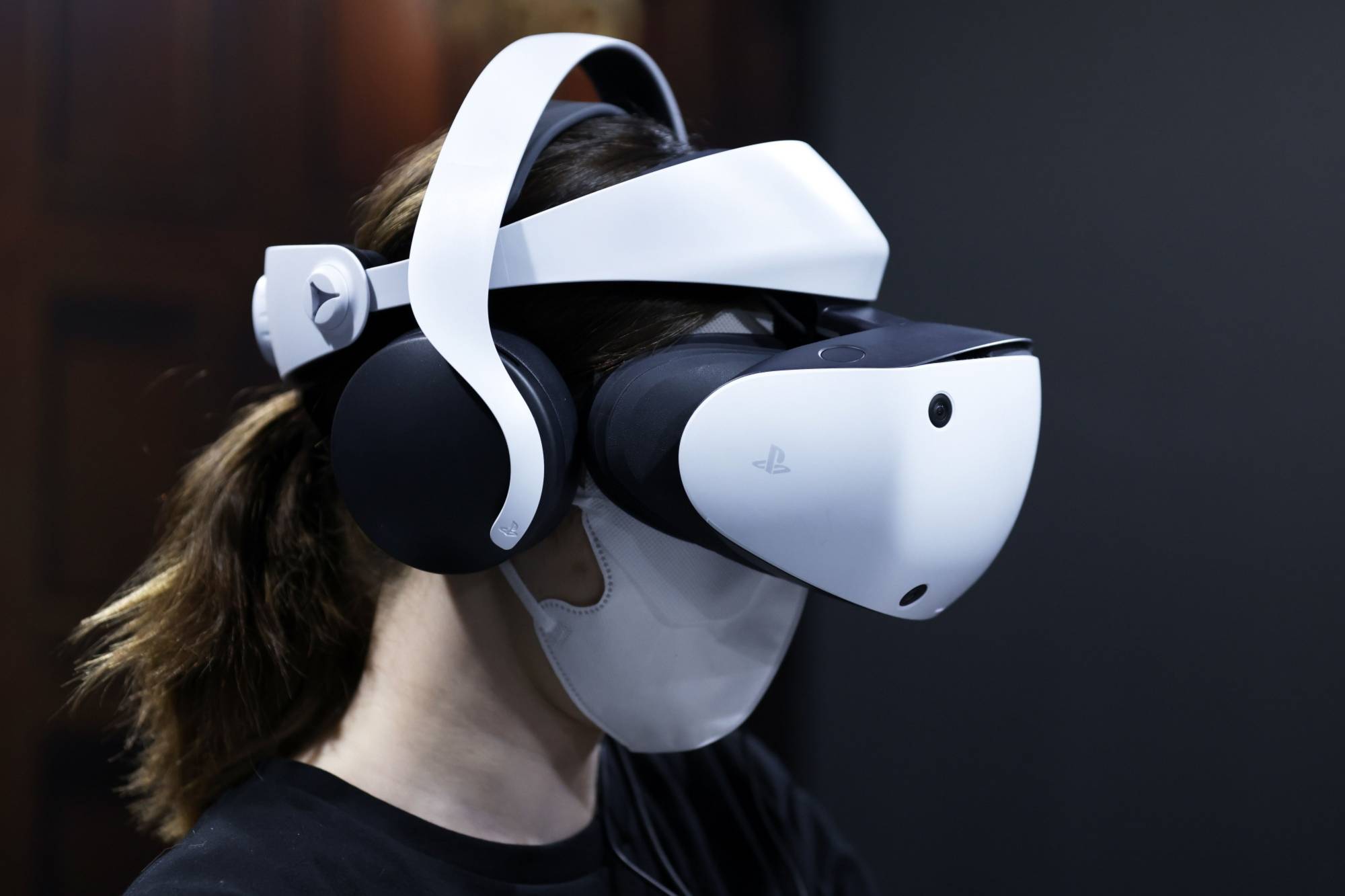 betting big on VR headset with production plan - The Times