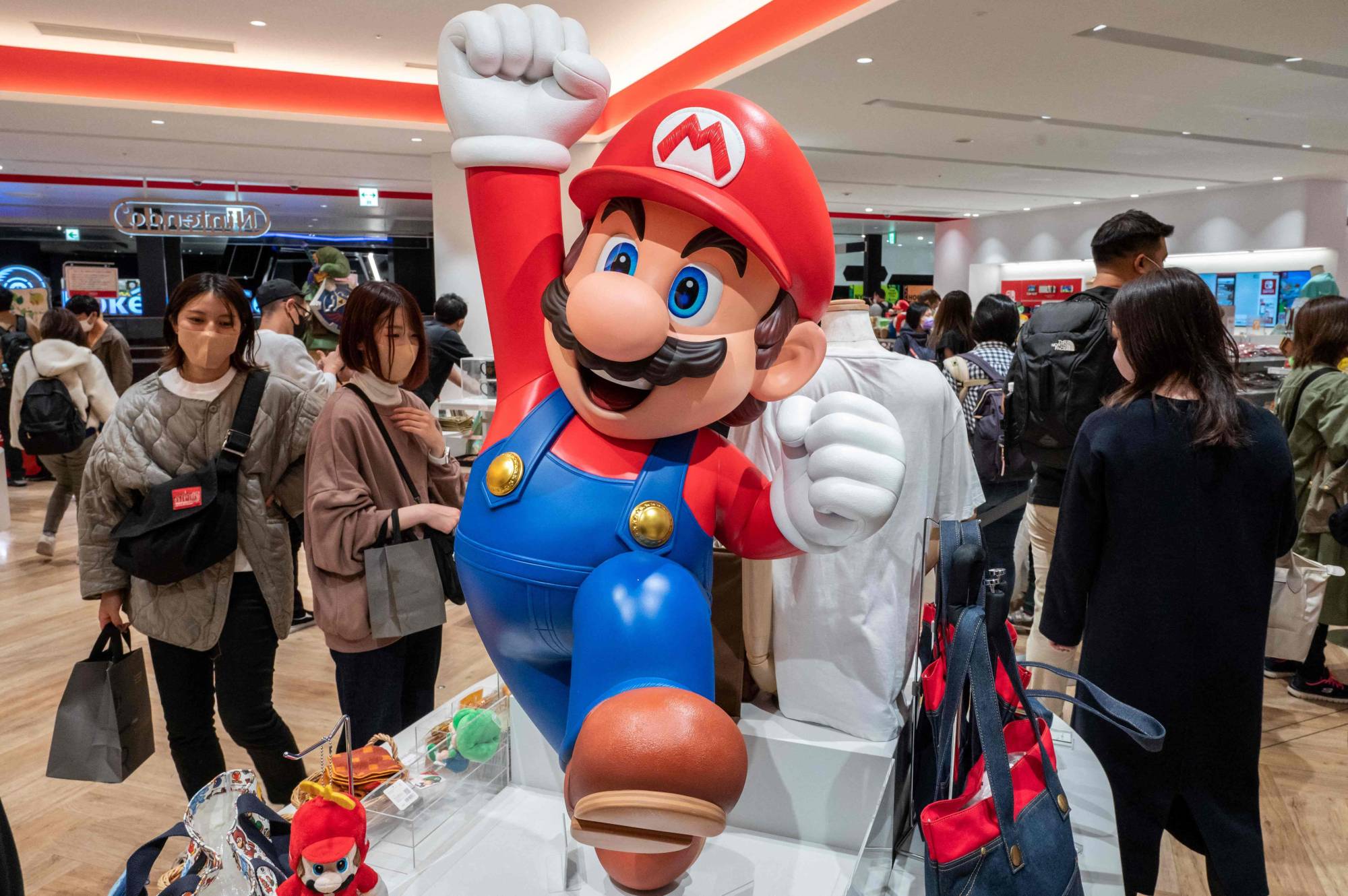 Nintendo praised for new rules against customers who harass staff - The  Japan Times