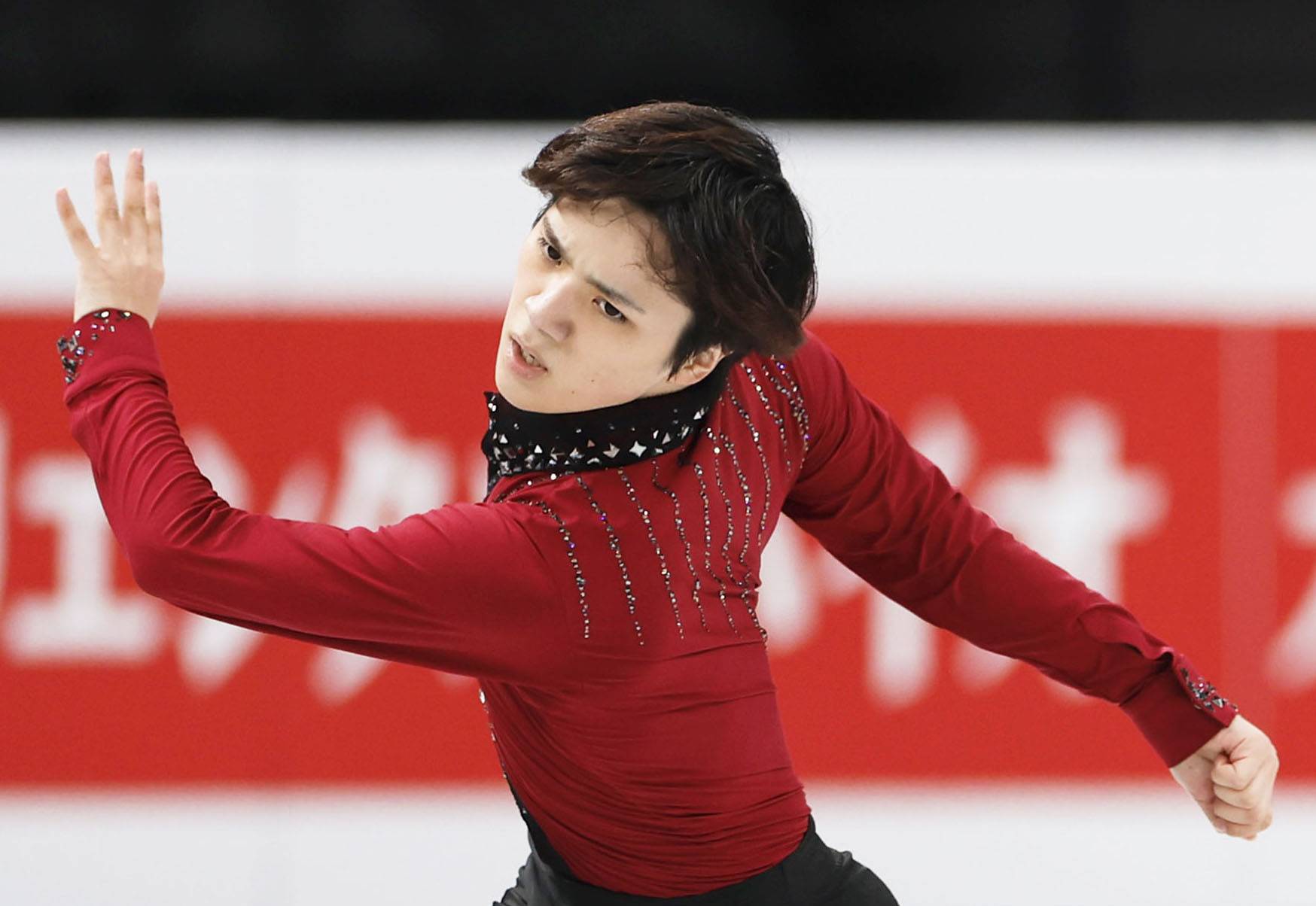 Shoma Uno leads after short program with Ilia Malinin in hot pursuit - The  Japan Times