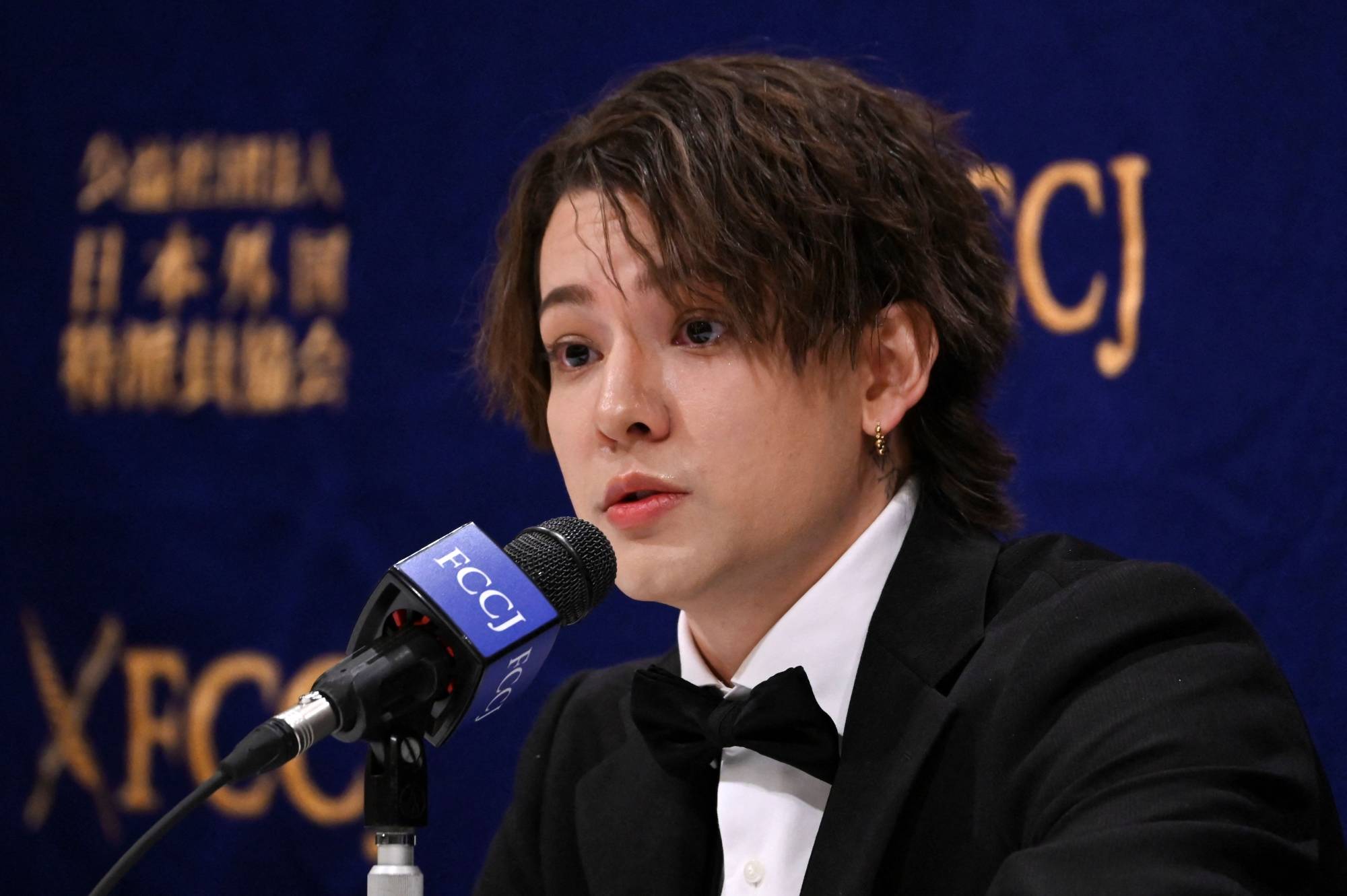 Former teen idol alleges sexual abuse by boy-band mogul Johnny Kitagawa