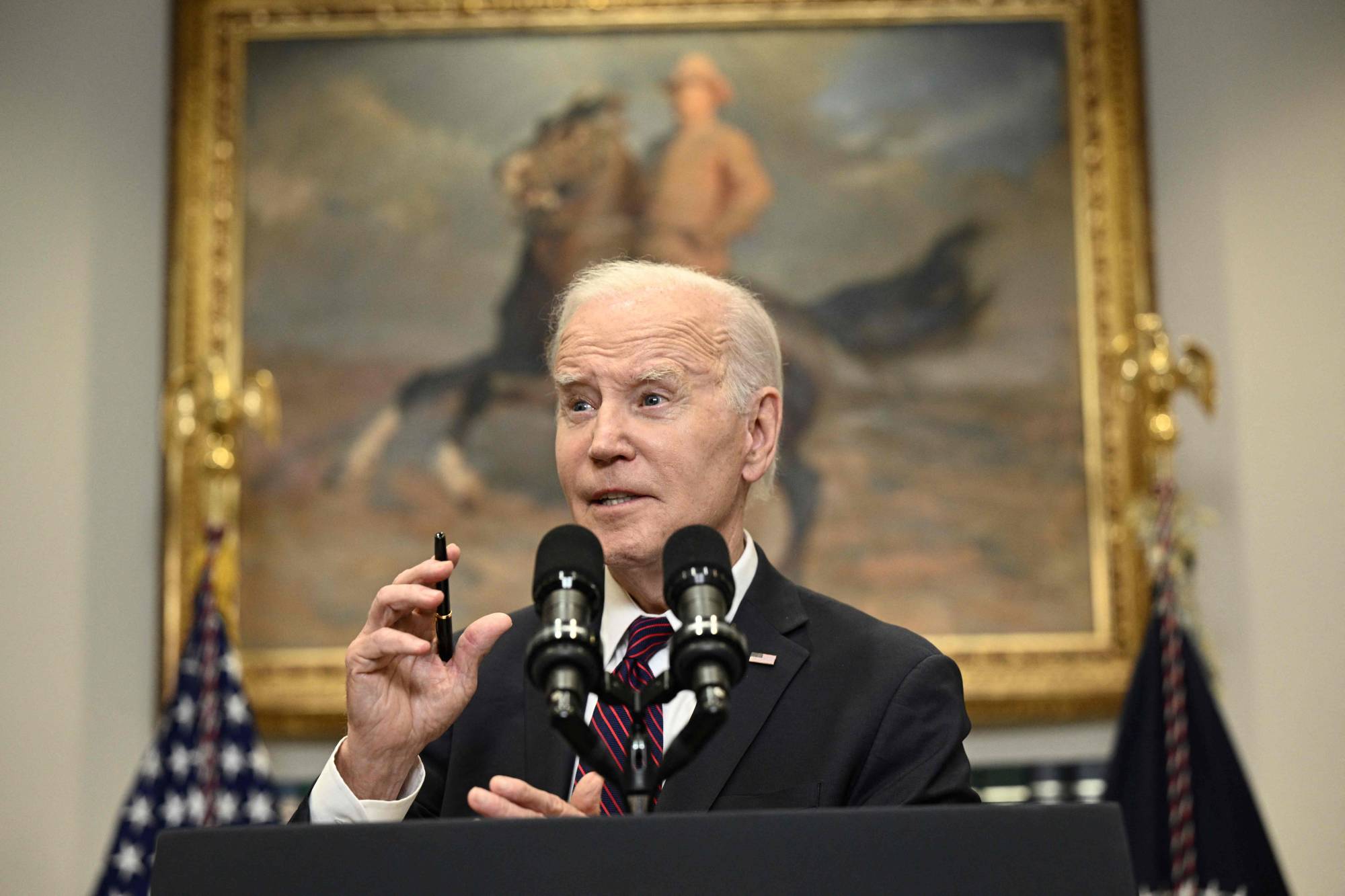 Biden and congressional leaders at impasse on debt ceiling after