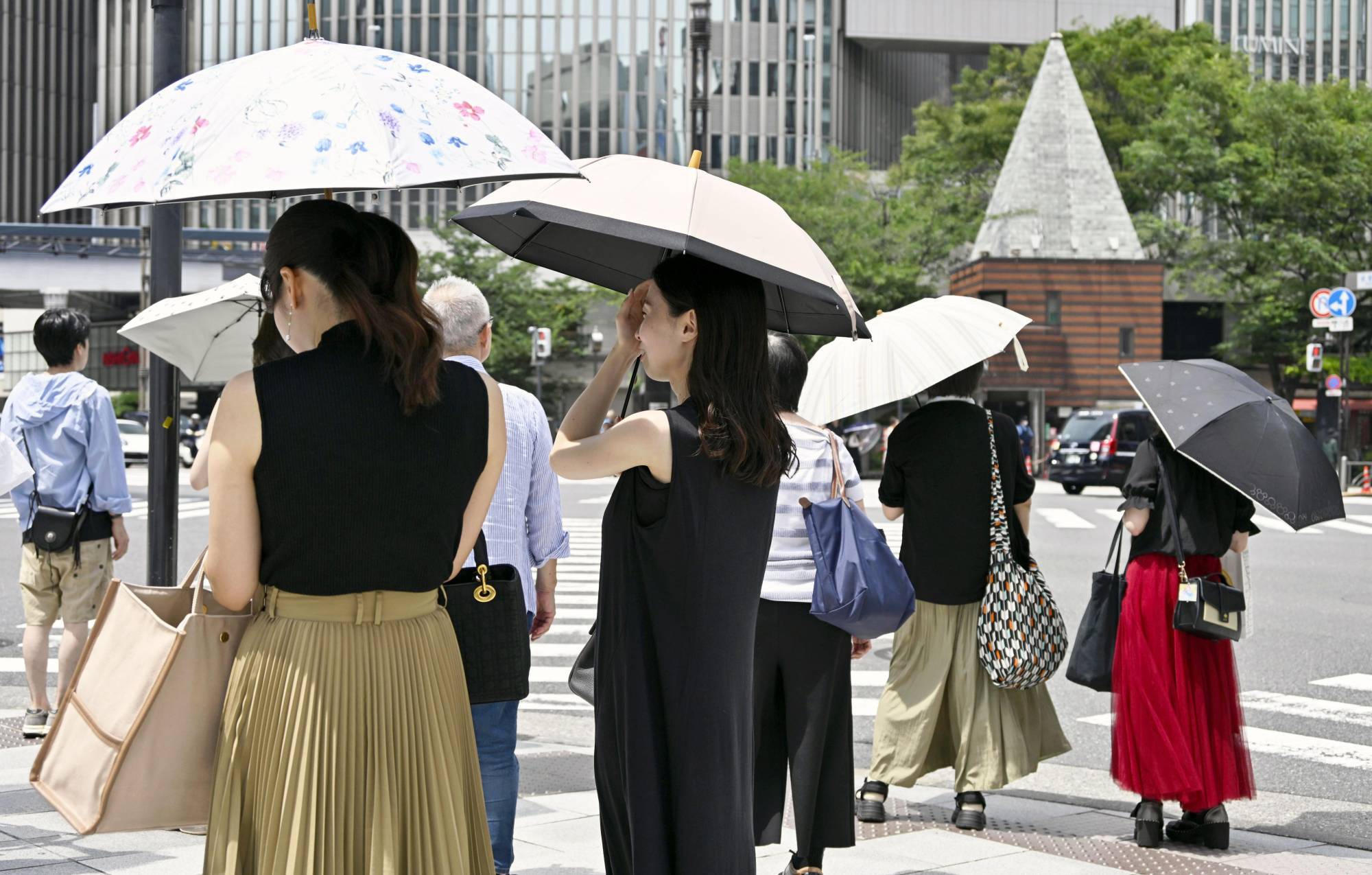 Summer Weather Felt Across Much of Japan - The Japan News