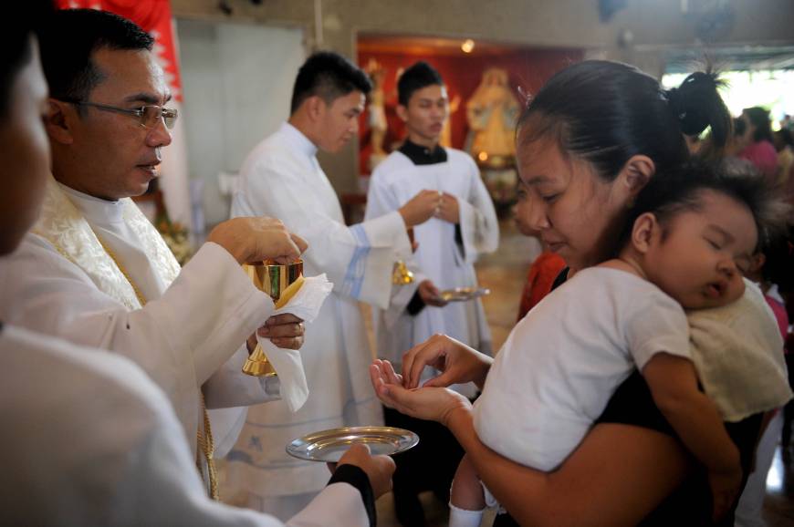 Philippines' Roman Catholic Church's influence wanes | The Japan Times