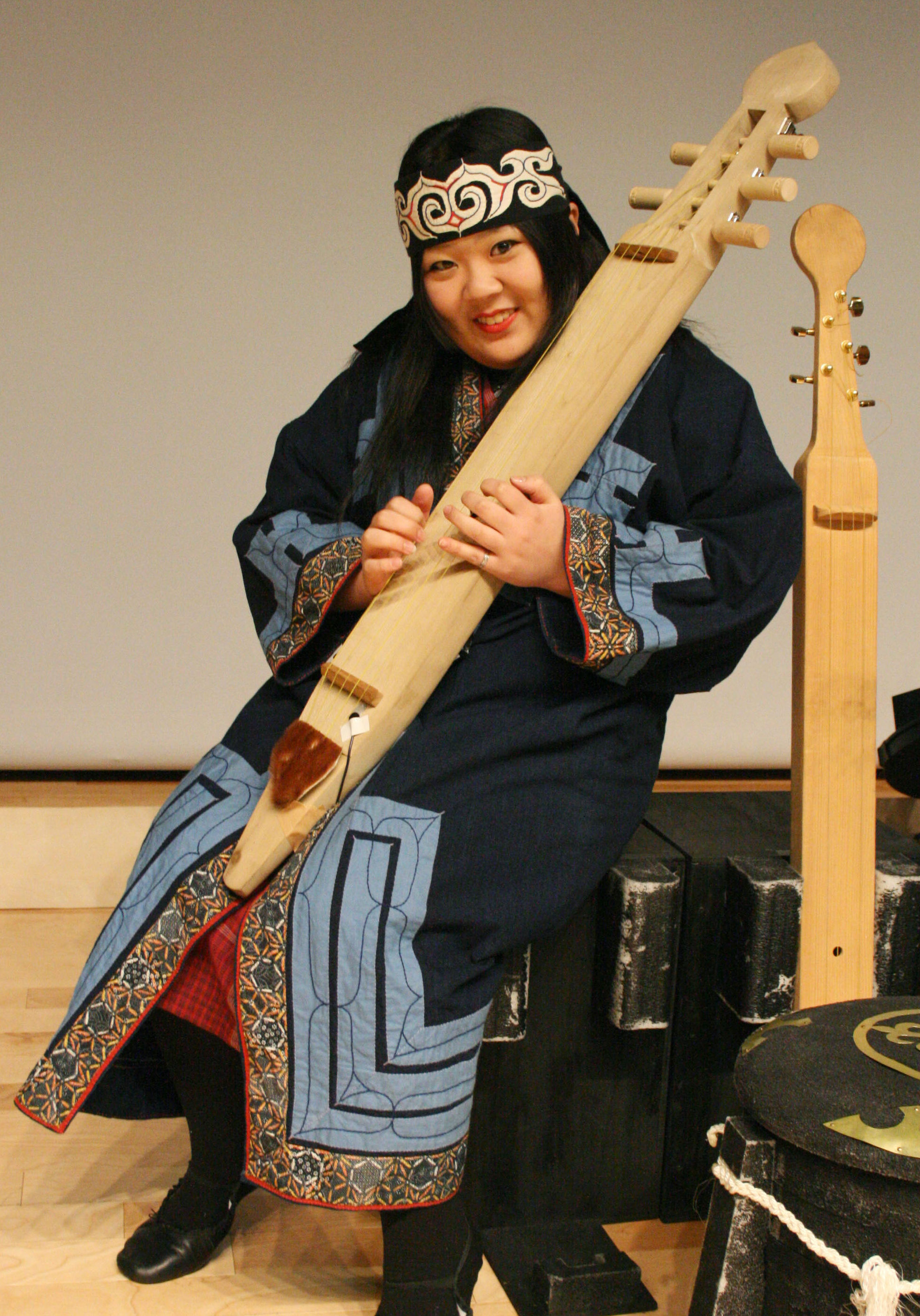 Girl embraces Ainu dance, shivers her timbers | The Japan Times