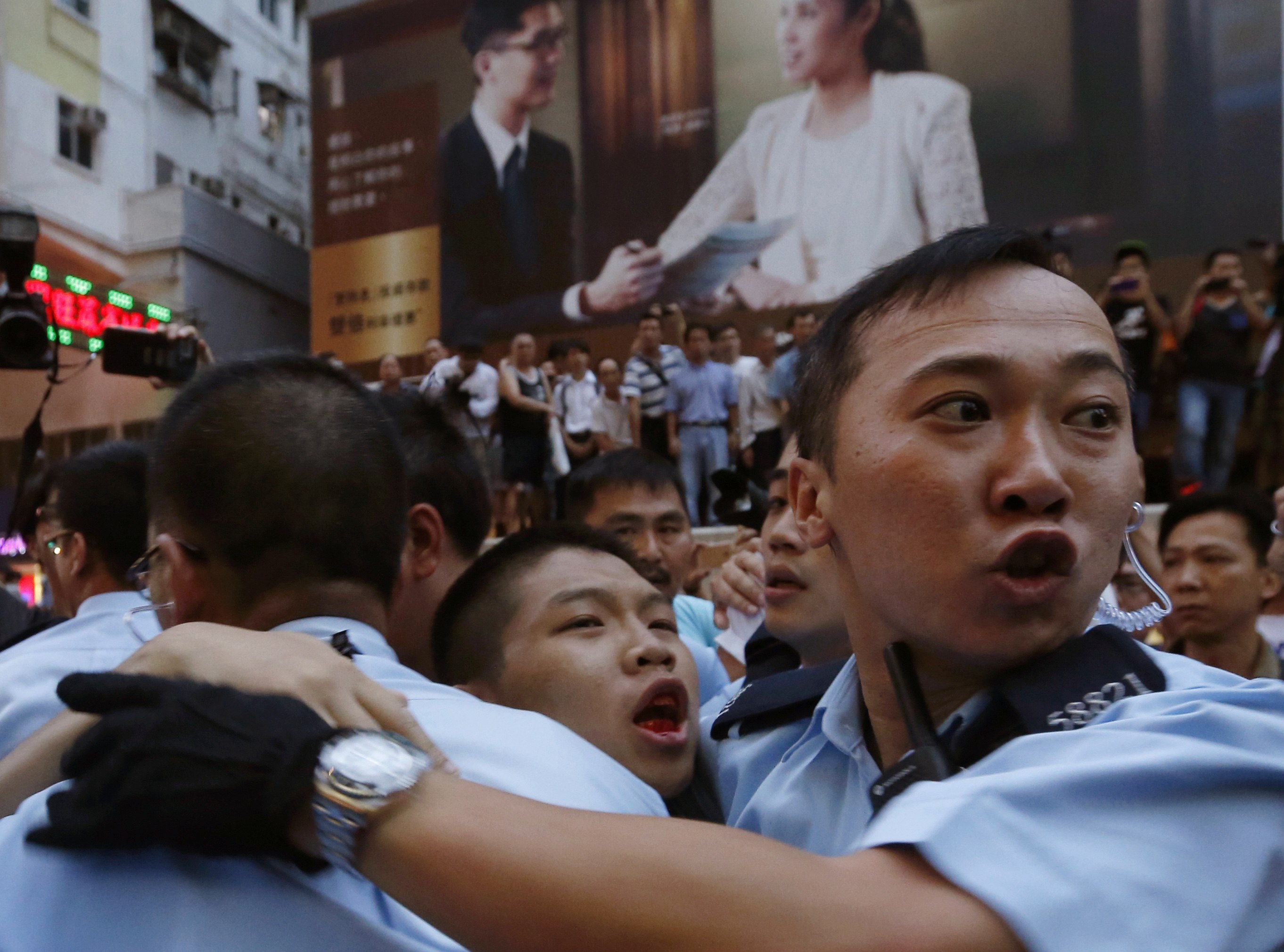 hong-kong-s-luxury-retailers-lose-sales-as-protests-mar-golden-week