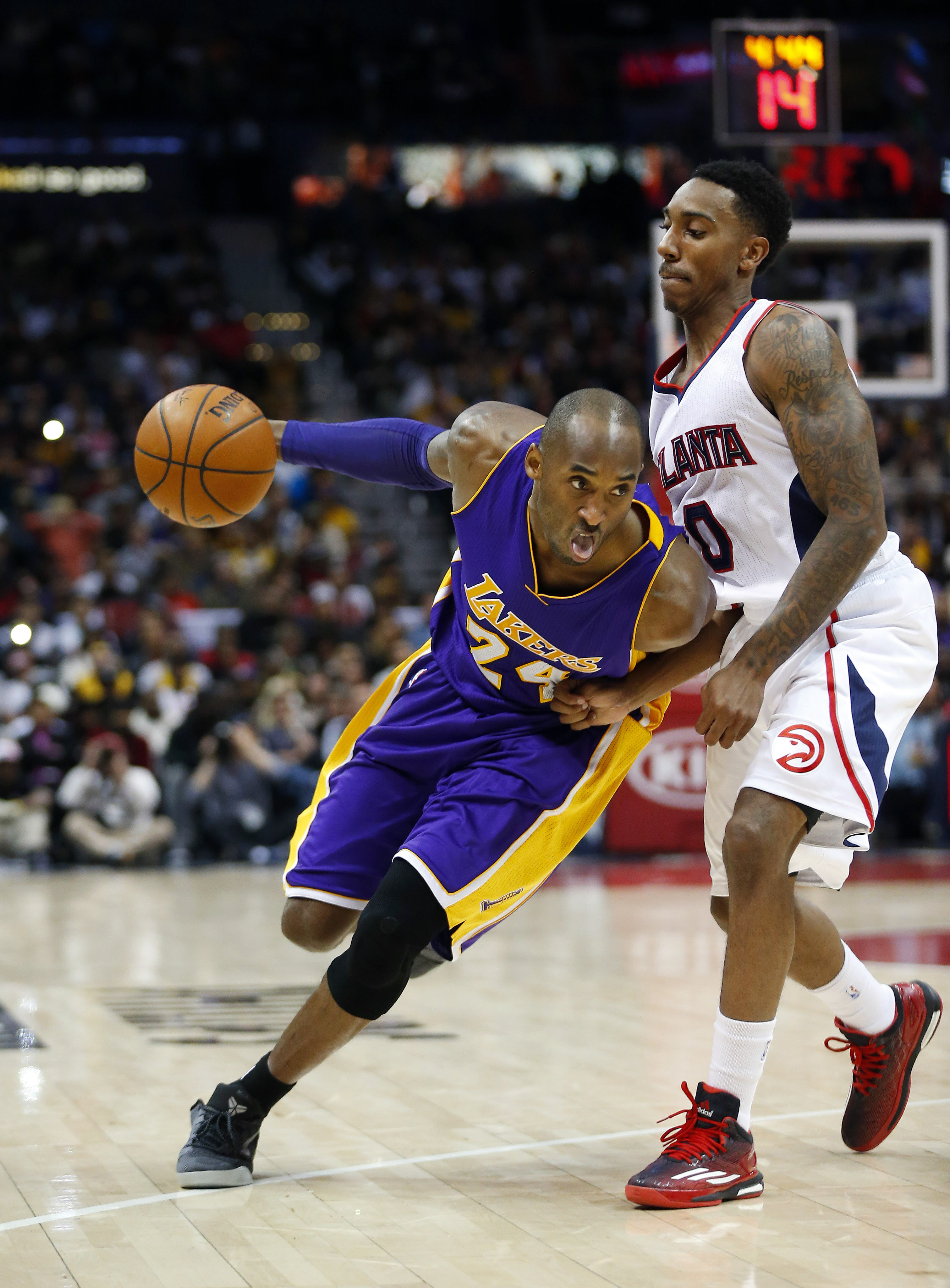 Kobe's big night helps Lakers defeat Hawks | The Japan Times