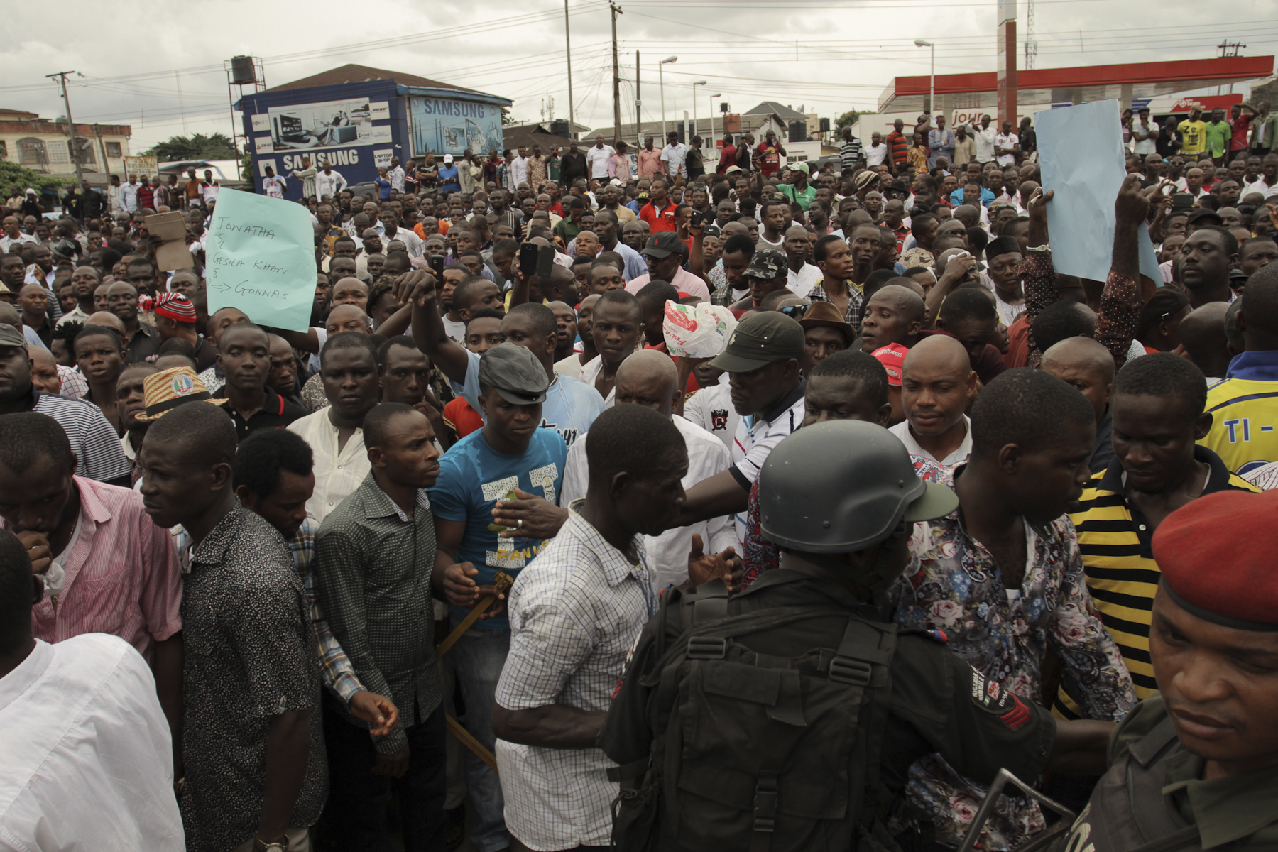 Nigeria in tense vote count after second day of polling | The Japan Times