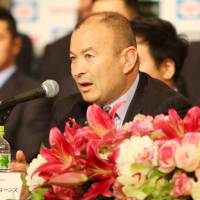 Japan coach Eddie Jones addresses the media on Tuesday after the team\'s return from the Rugby World Cup in England. | KAZ NAGATSUKA