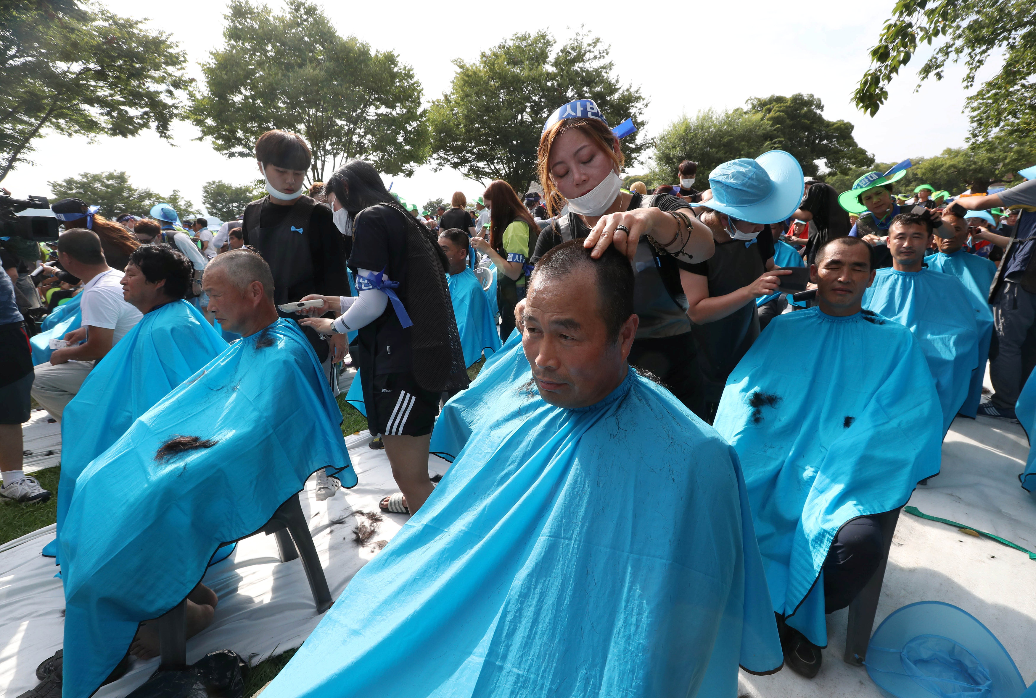 South Koreans Shave Heads To Protest Us Thaad Missile Defense System The Japan Times 