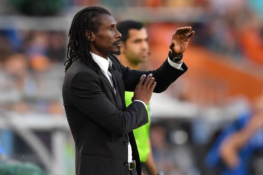 Senegal manager Aliou Cisse points finger at defensive lapses after