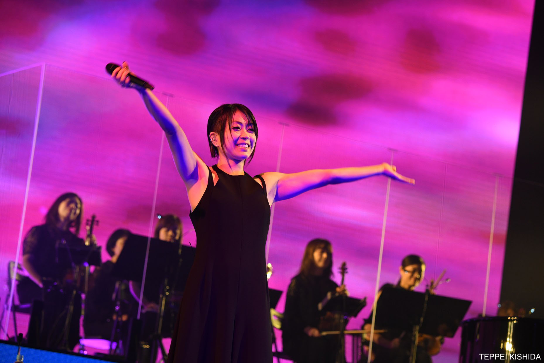 Hikaru Utada Laughter in the Dark Tour 2018': An online offering