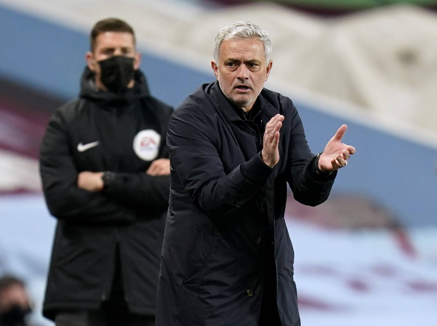 Tottenham manager Jose Mourinho brushes off critics | The Japan Times