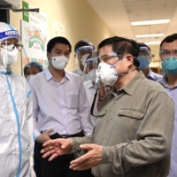 Prime Minister Pham Minh Chinh inspects COVID-19 control measures. | BINH DUONG NEWS