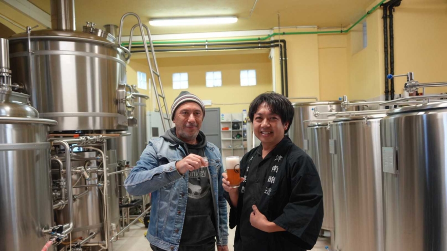 The President of Tsunan Sake Brewery Visits Santorini Brewing Company